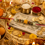 Money Magnet Pyramid Rakhi